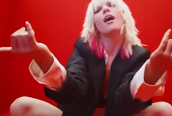 Maddie Ziegler pussy photos