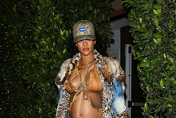 Rihanna naked