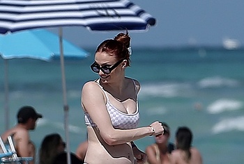 Sophie Turner bikini