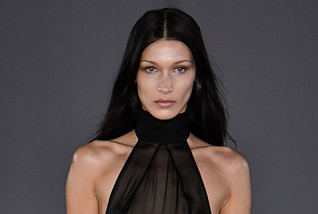 Bella Hadid nude