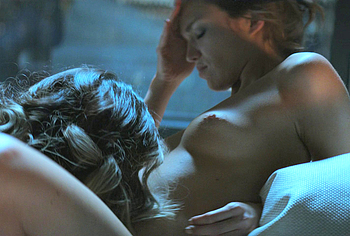 Lili Simmons lesbian porn