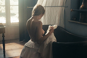 Kelly Reilly topless