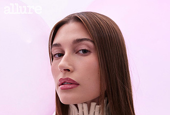 Hailey Bieber nipslips