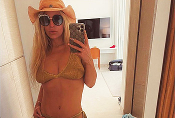 Jessica Simpson nude selfie