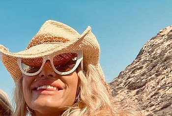 Jessica Simpson oops