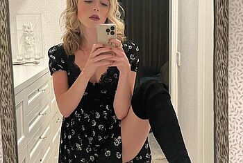 Kiernan Shipka leaked nude photos