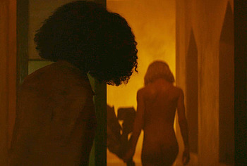 Kiernan Shipka nude photos