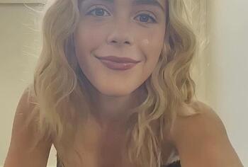 Kiernan Shipka tits photos