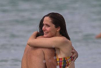 Rose Byrne sexy photos