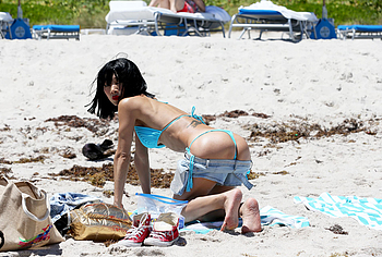 Bai Ling booty
