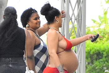 Rihanna pregnant