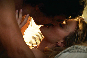 Kaley Cuoco nude sex