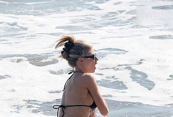 Charlotte McKinney ass