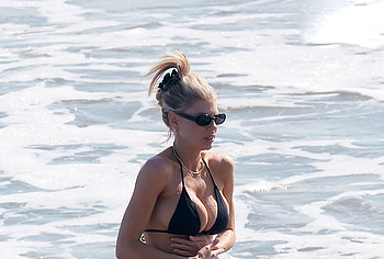 Charlotte McKinney naked