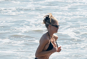 Charlotte McKinney nude photos