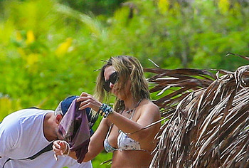 Jessica Alba bikini shots