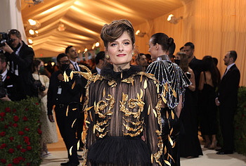 Louisa Johnson nude photos