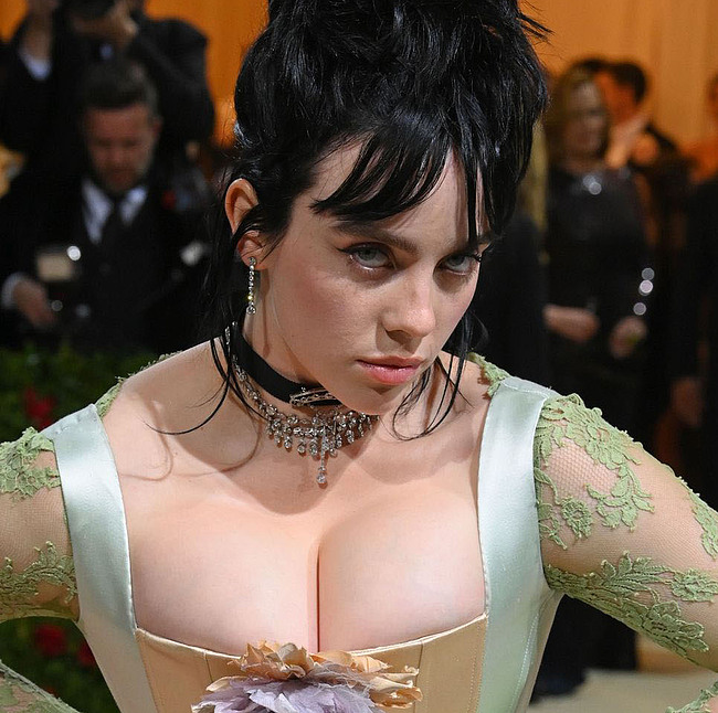 Billie Eilish nudity