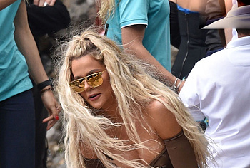 Khloe Kardashian panties