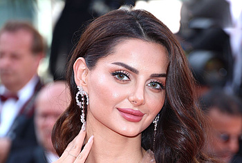 Mahlagha Jaberi sexy