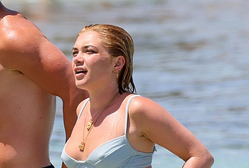 Florence Pugh thefappening