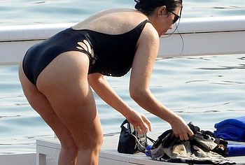 Kourtney Kardashian doggy