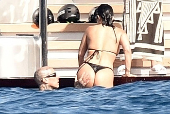Kourtney Kardashian thong bikini