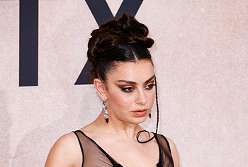 Charli XCX nipples