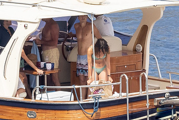 Taylor Hill cameltoe