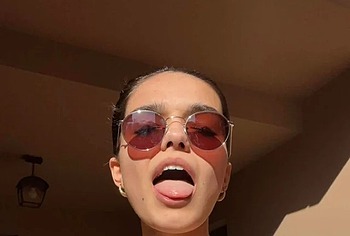 Rachel Zegler nudes selfie