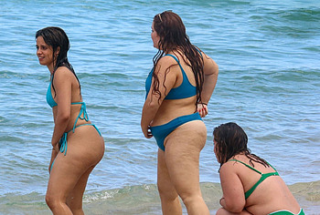 Camila Cabello paparazzi