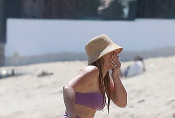 Hilary Duff bikini photos