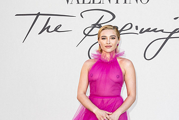 Florence Pugh nipples