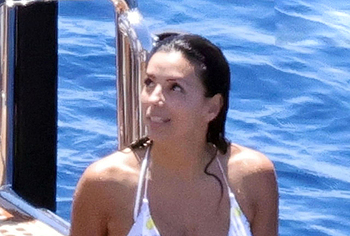 Eva Longoria nipslips