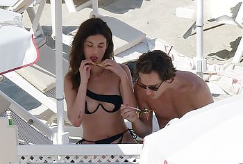 Rainey Qualley nipslip