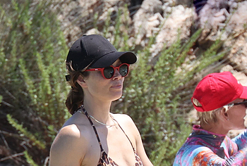 Jessica Biel nipslips