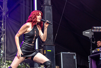 Katie Gavin nude pics