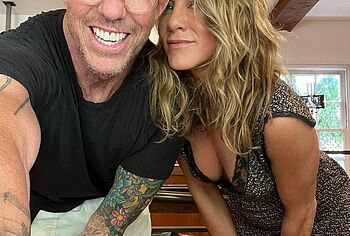 Jennifer Aniston oops