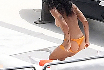 Zoe Kravitz uncensored nude