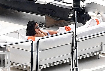 Zoe Kravitz nude photos