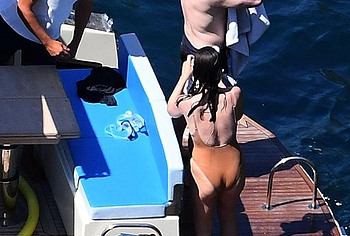 Elizabeth Reaser ass