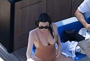 Elizabeth Reaser nudity