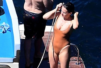 Elizabeth Reaser uncensored