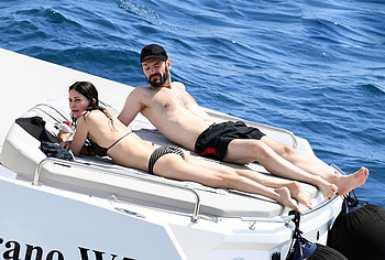 Courteney Cox sexy bikini