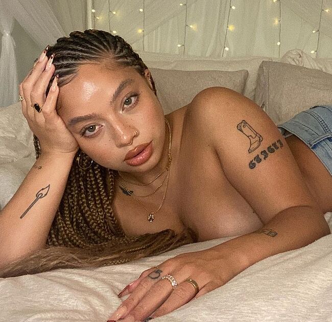 Kiana Led naked photos