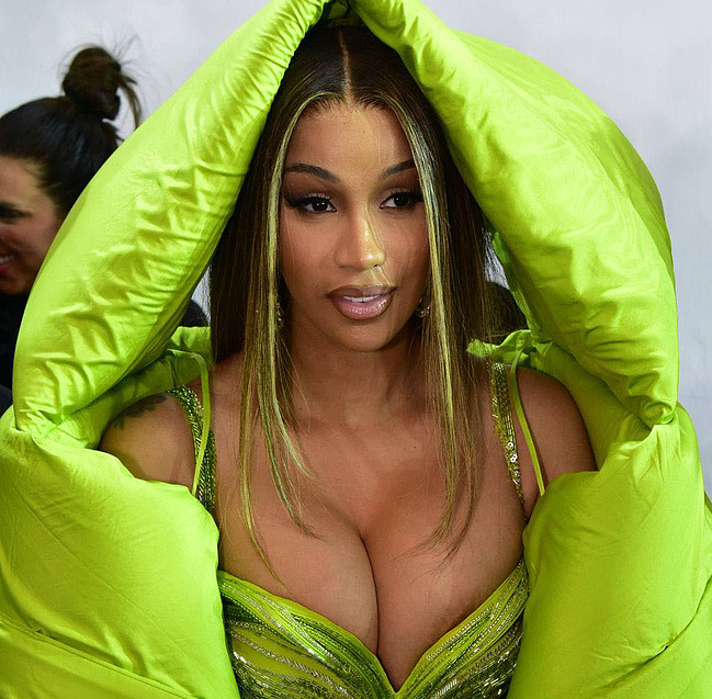 Cardi B nude photos