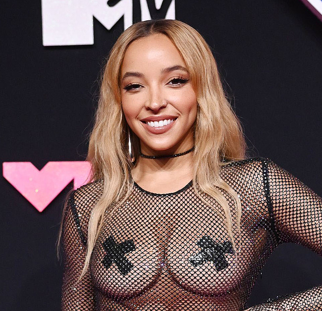 Tinashe nude uncensored pics