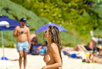 Heidi Klum naked photos