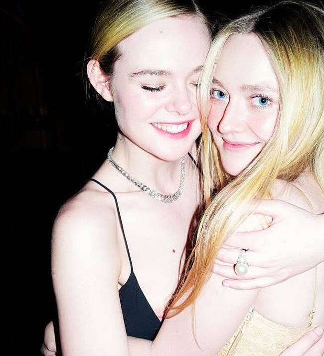 Elle Fanning nude photos