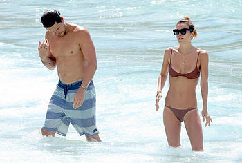 Leila George pussy pics